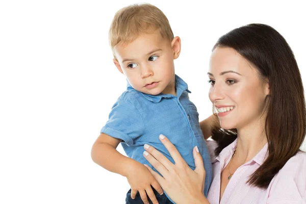 Vackra Smimling Ung Mamma Med Hennes Barn Son Riktig Familj — Stockfoto