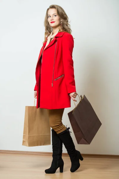 Retrato Una Hermosa Mujer Rubia Moda —  Fotos de Stock