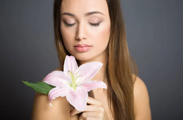 Portrait Young Brunette Cosmetics Beauty — Stock Photo, Image