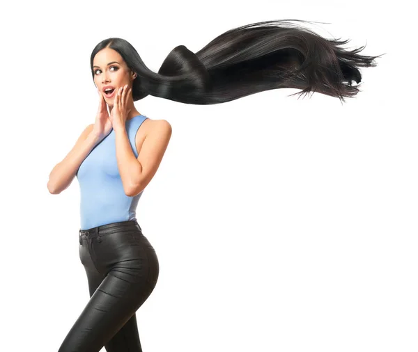 Nádherná Mladá Brunetka Žena Úžasnými Dlouhými Tekoucími Vlasy — Stock fotografie