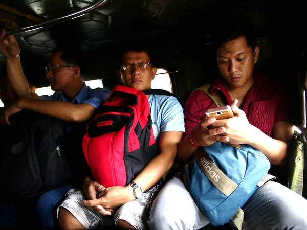 Cidade Antipolo Filipinas Junho 2018 Passageiros Dentro Jeepney Passageiros — Fotografia de Stock