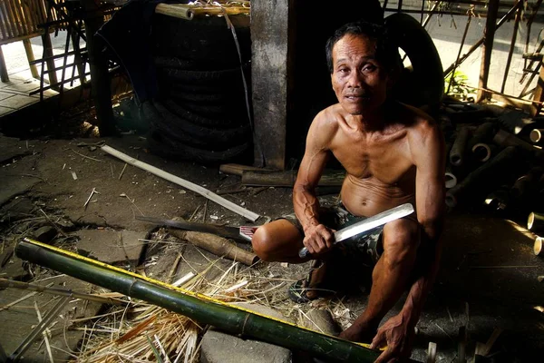 Портрет Взрослого Филиппинца — стоковое фото