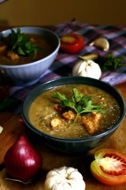 Bir kase de taze pişmiş veya sauted monggo fasulye