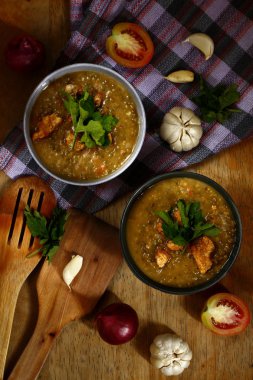 Bir kase de taze pişmiş veya sauted monggo fasulye