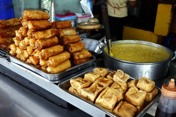 Photo Popular Filipino Food Called Lumpiang Toque Fried Mung Bean — Stok fotoğraf