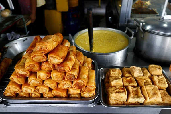 Photo Popular Filipino Food Called Lumpiang Toque Fried Mung Bean — Stok fotoğraf