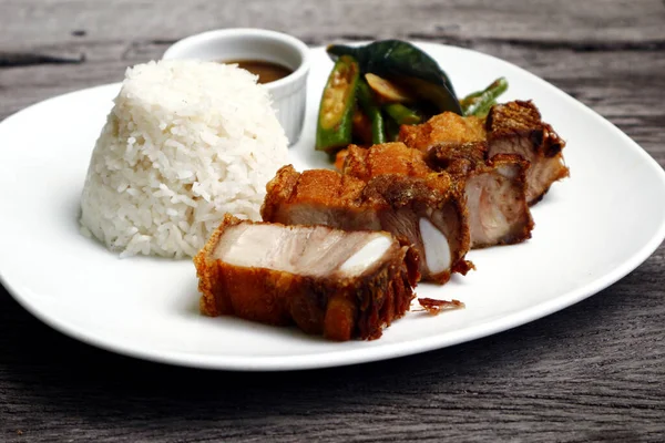 Photo Filipino Food Called Lechon Kawali Crispy Deep Fried Pork — Stok Foto