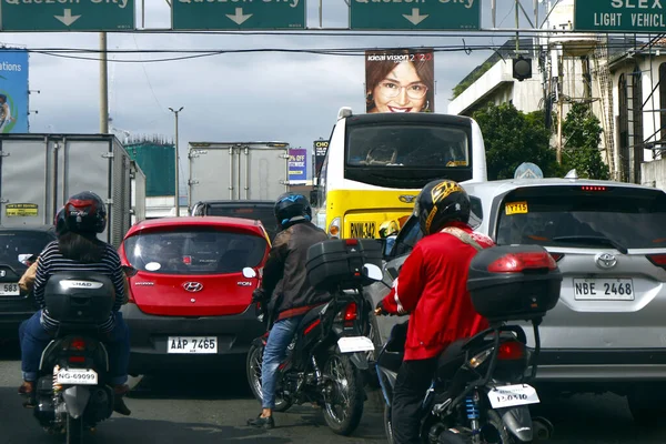 Taguig City Filipinas Agosto 2020 Carros Motocicletas Outros Veículos Viajam — Fotografia de Stock