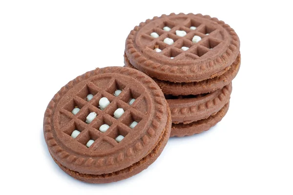 Chocolate marrón crema lechosa galletas rellenas aisladas — Foto de Stock