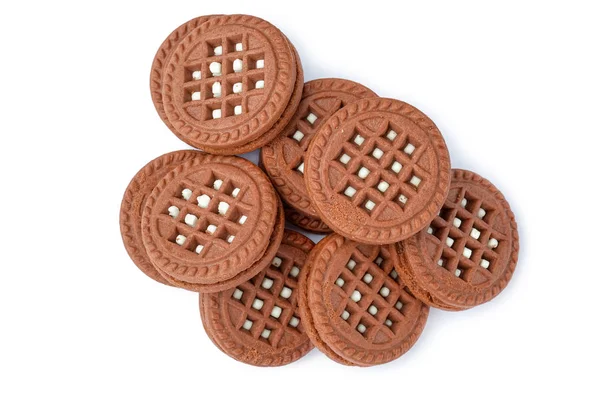 Kahverengi çikolatalı sütlü krema dolgulu kurabiye izole. Üstte görüntü — Stok fotoğraf