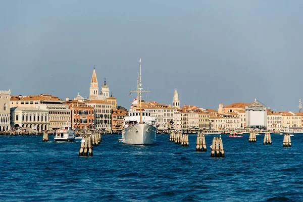 Корабель Порту Венеції Поблизу Сан Марко Плаза Літній День — стокове фото
