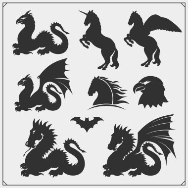 Harika hayvanlar kümesi. Siluetleri tek boynuzlu at, pegasus, ejderha. Kartal ve yarasa simgeler. Baskı tasarımı t-shirtler ve tebrik kartları için. 