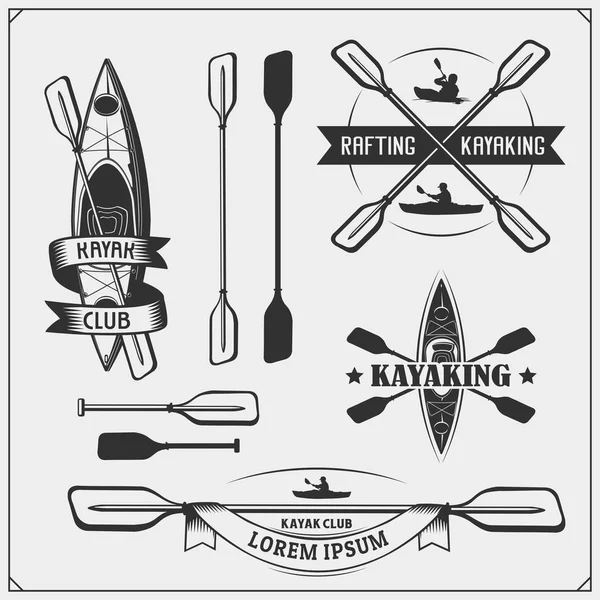 Kayak Canoa Emblemas Rótulos Emblemas Elementos Design Ilustração Conjunto Vetorial —  Vetores de Stock