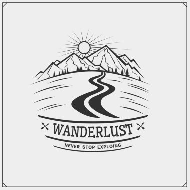 Dağ turizmi kulübü amblemi. Açık macera ve wanderlust. T-shirt için baskı tasarımı.