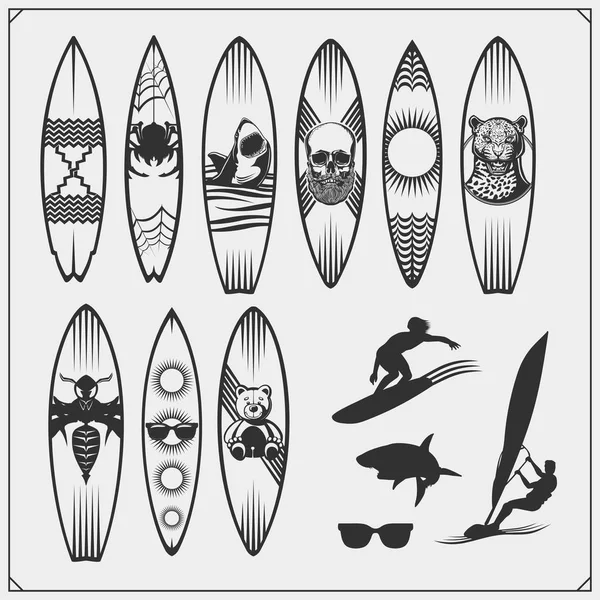 Farklı sörf tahtaları kümesi. Vektör çizim. Sörf Amblemler, simgeler ve etiketleri.