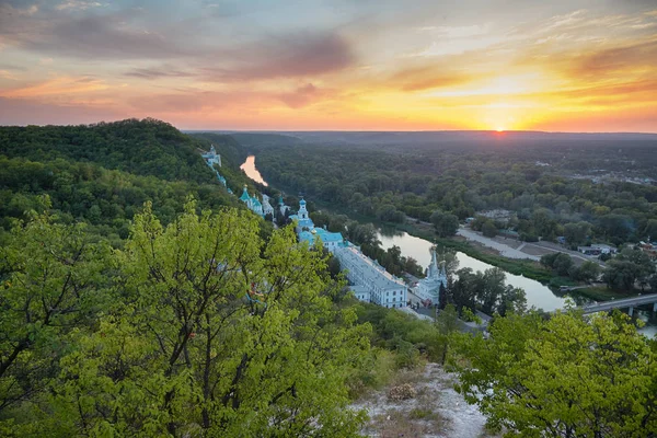 Sonnenuntergangslandschaft Heilige Berge Und Swjatogorskaja Lavra Bei Swjatogorsk Und Seversky — Stockfoto