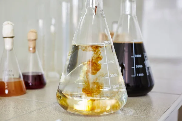 Şişeler organik gübreler Laboratuvarı
