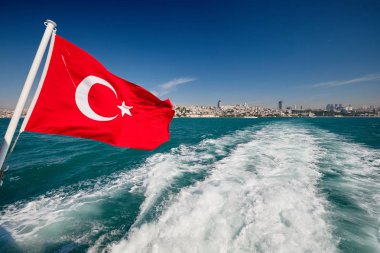 Gemi, Deniz, Türkiye Bayrağı | Türkiye bayrağı. İstanbul Seyahati.