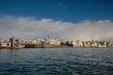 İstanbul ve Galata kulesinin tarihi bölümünün manzarası. Türkiye