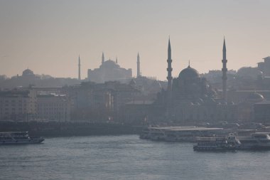 Altın Boynuz üzerinden Sultanahmet manzarası. İstanbul. Seyahat. 
