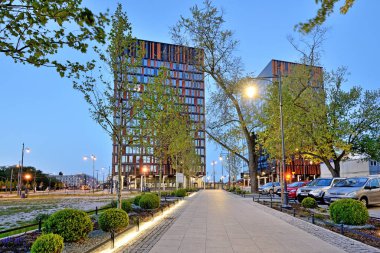 Lodz şehri, tren istasyonunun çevresi, şehrin manzarası. Şehir Kapısı - Lodz Şehri, Polonya.