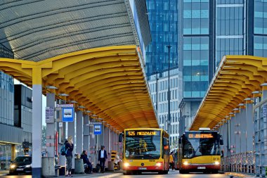 Varşova, Polonya - şehir manzarası - Merkez İstasyon.