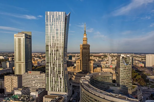 Varşova, Polonya - şehir manzarası.