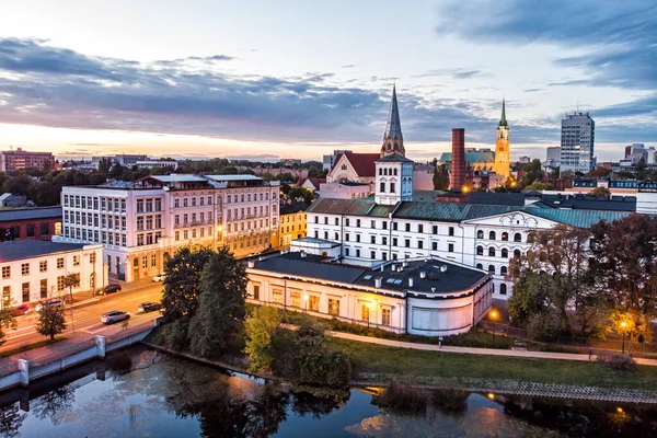 Polonya 'nın Lodz şehrinde. Beyaz Fabrika Görünümü.