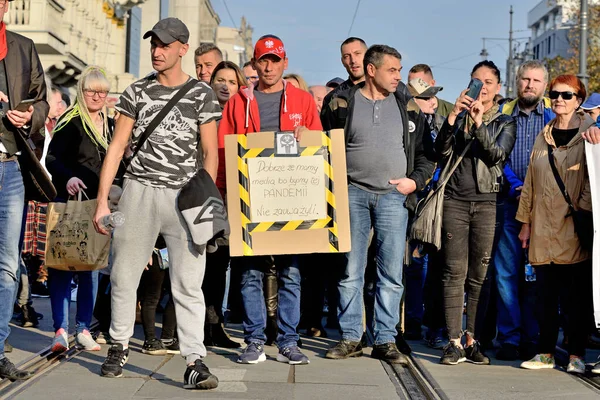 Covid March City Lodz Inglés Cientos Personas Sin Máscaras Gritaban —  Fotos de Stock