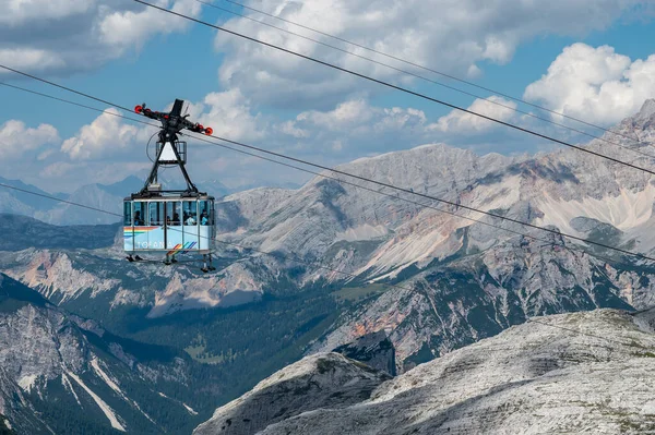 Tofana-Cortina Kablo Araba