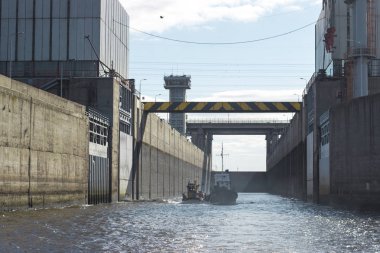 City Naberezhnye Chelny, Nizhnekamsk hydroelectric power station, the passage of the ship through the gateway clipart
