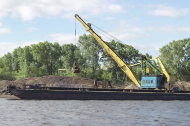 Naberezhnye Chelny ve Kama nehri, hidroelektrik santrali, Mavna