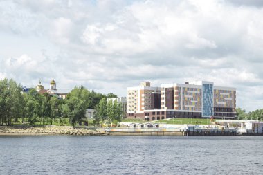 Nizhnekamsk şehir, Kırmızı anahtar, İskele, Riverport Kama nehrinden görünüm