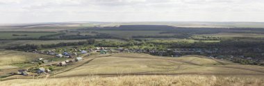 Köy Staroselskoe, Orenburg oblast üzerinde tepelerden görünümü