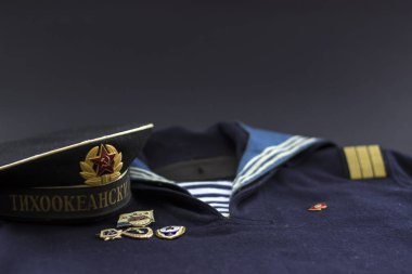 Rus Donanması denizci üniforması şapkalı