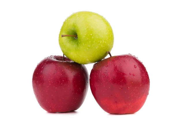 Kupa Czerwone Żółte Zielone Jabłka Białym Tle Białym Tle Trzy — Zdjęcie stockowe
