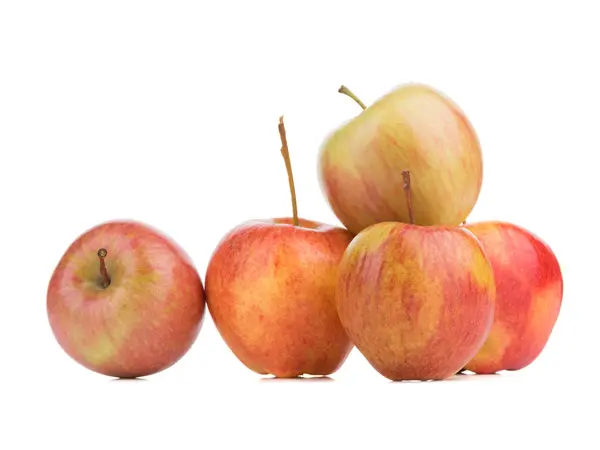 Ein Haufen Saftiger Frischer Und Biologischer Äpfel Isoliert Auf Weißem — Stockfoto