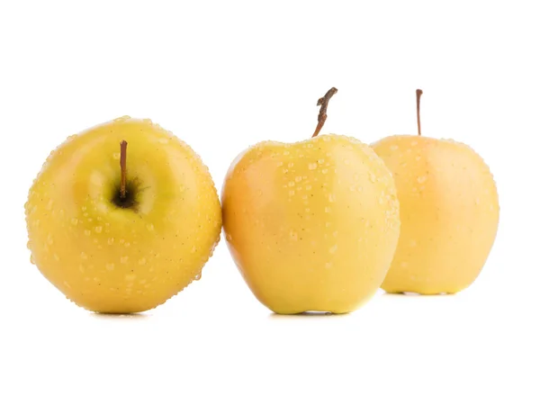 Drei Saftige Frische Und Organische Gelbe Äpfel Isoliert Auf Weißem — Stockfoto