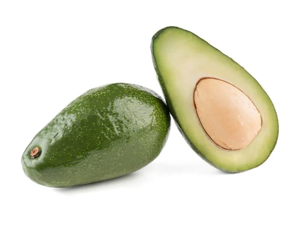 Aguacate Entero Cortado Rodajas Con Piedra Aislada Sobre Fondo Blanco — Foto de Stock