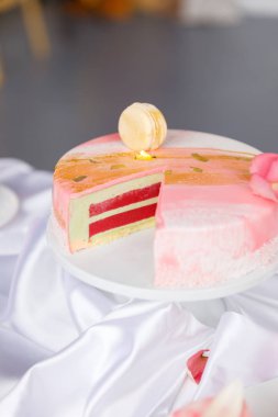 Güzel pasta. kek ve kurabiye. Top kek, kek ve diğer tatlı tatlılar tatlı tatil büfe