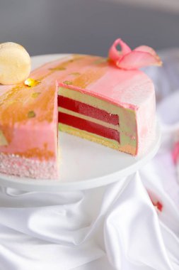 Güzel pasta. kek ve kurabiye. Top kek, kek ve diğer tatlı tatlılar tatlı tatil büfe