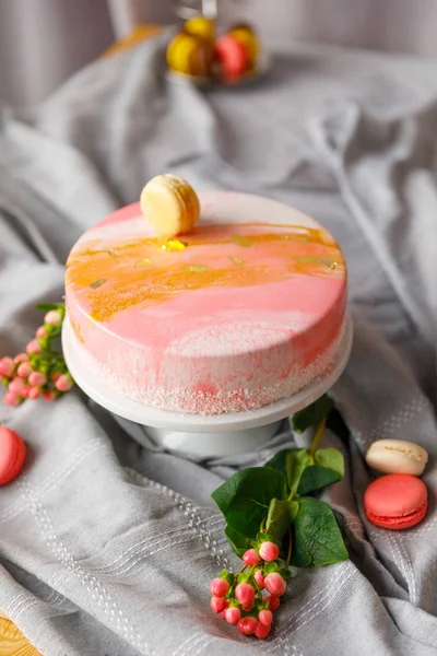 Güzel pasta. kek ve kurabiye. Top kek, kek ve diğer tatlı tatlılar tatlı tatil büfe