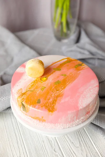 Güzel pasta. kek ve kurabiye. Top kek, kek ve diğer tatlı tatlılar tatlı tatil büfe