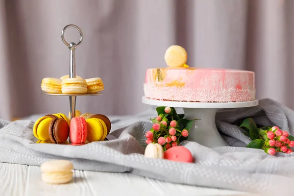 Güzel pasta. kek ve kurabiye. Top kek, kek ve diğer tatlı tatlılar tatlı tatil büfe