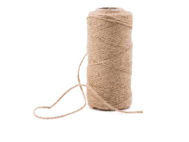 Gri ve krem yumağı beyaz arka plan üzerinde izole konu yün