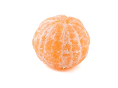 İzole narenciye koleksiyonu. Bütün mandalina veya mandalina meyve ve beyaz arka plan üzerinde izole soyulmuş kesimleri. Beyaz arka plan üzerinde izole yaprakları ile mandalina, mandalina, clementine. Üstten görünüm