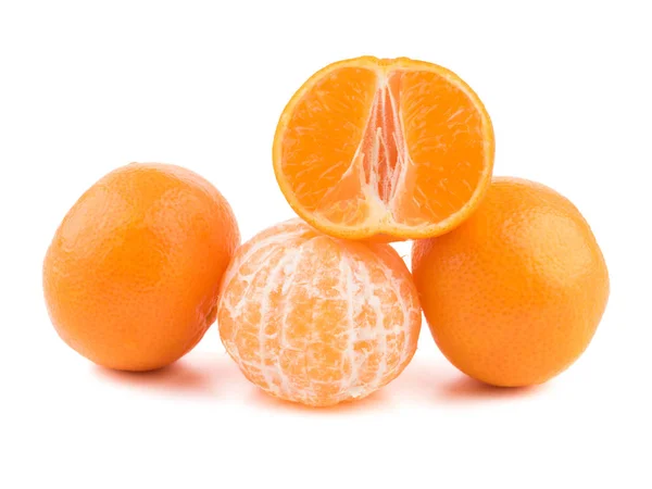 Colecção Isolada Citrinos Tangerinas Inteiras Tangerinas Laranja Segmentos Descascados Isolados — Fotografia de Stock