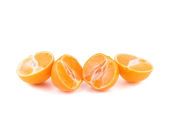 Izolované Citrusové Kolekce Celá Mandarinky Nebo Ovoce Mandarinka Loupané Segmenty — Stock fotografie