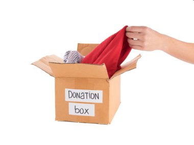 Karton kutu beyaz arka plan üzerinde bağış ile