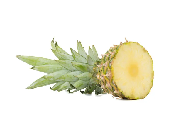 Färsk Hel Och Skuren Ananas Isolerad Vit Bakgrund Från Ovanifrån — Stockfoto